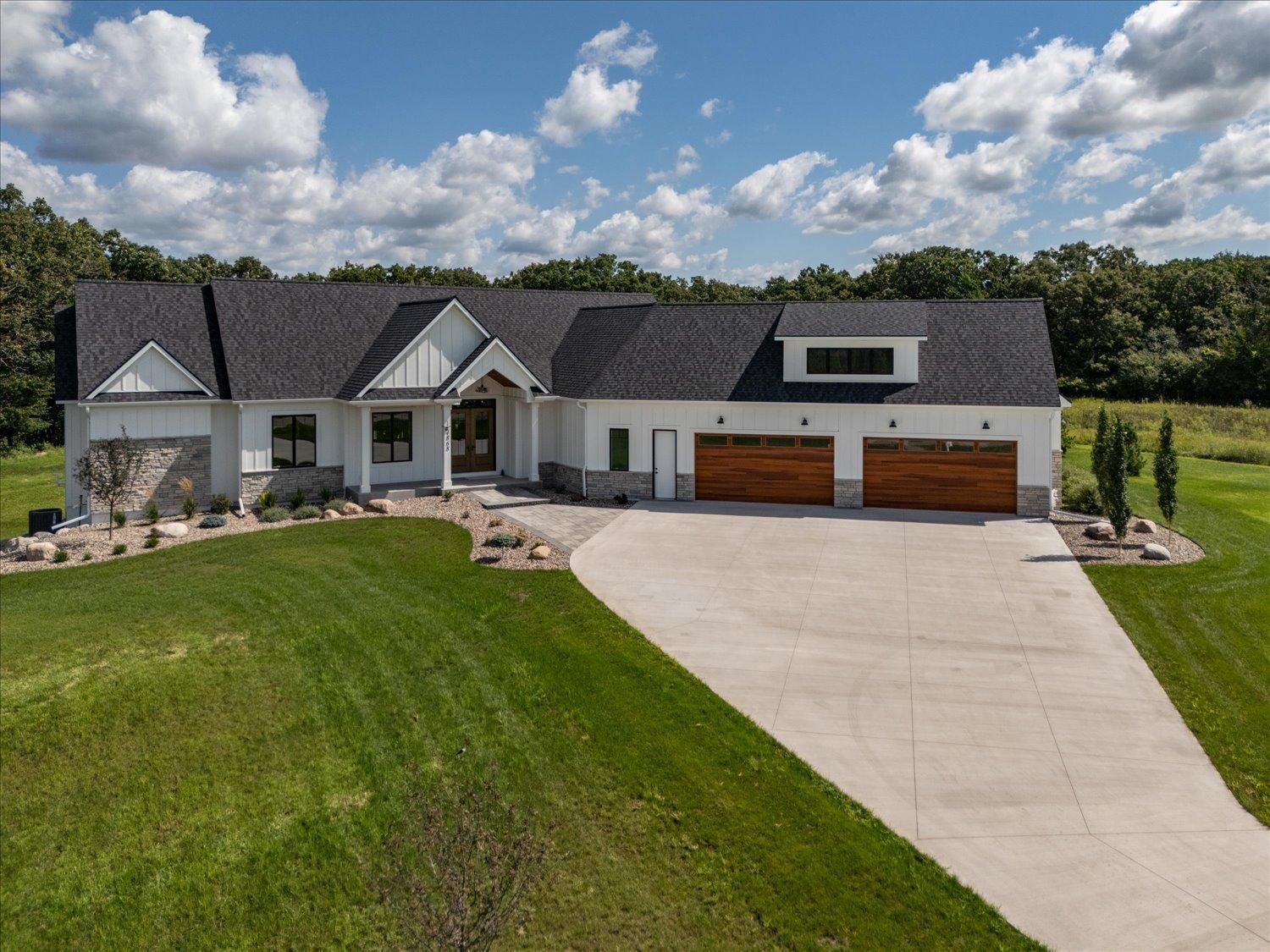 Property photo for 4868 Royal Oaks Circle SW, Rochester, MN 55902