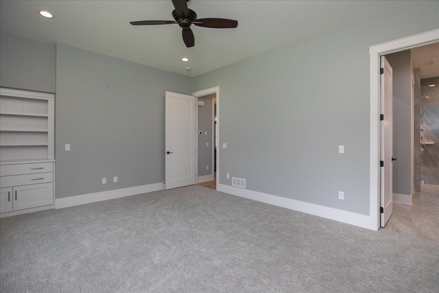 28-28-Primary Bedroom.jpg