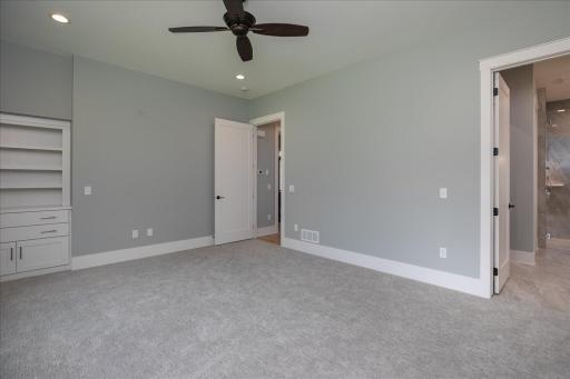 4868 Royal Oaks Circle SW, Rochester, MN 55902