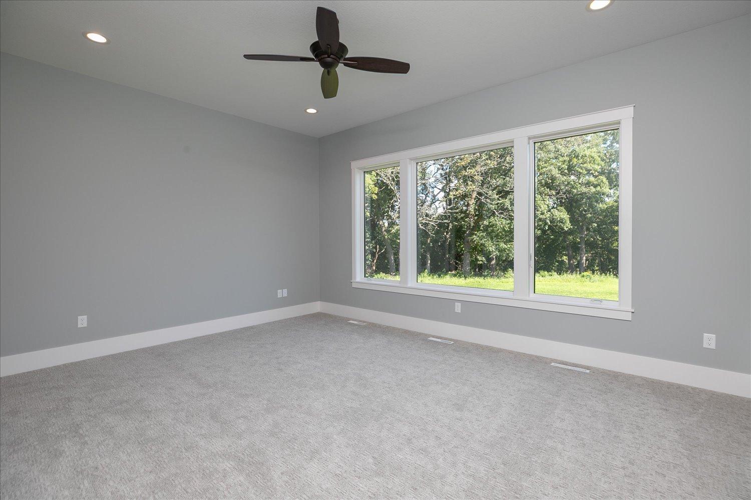 27-27-Primary Bedroom.jpg