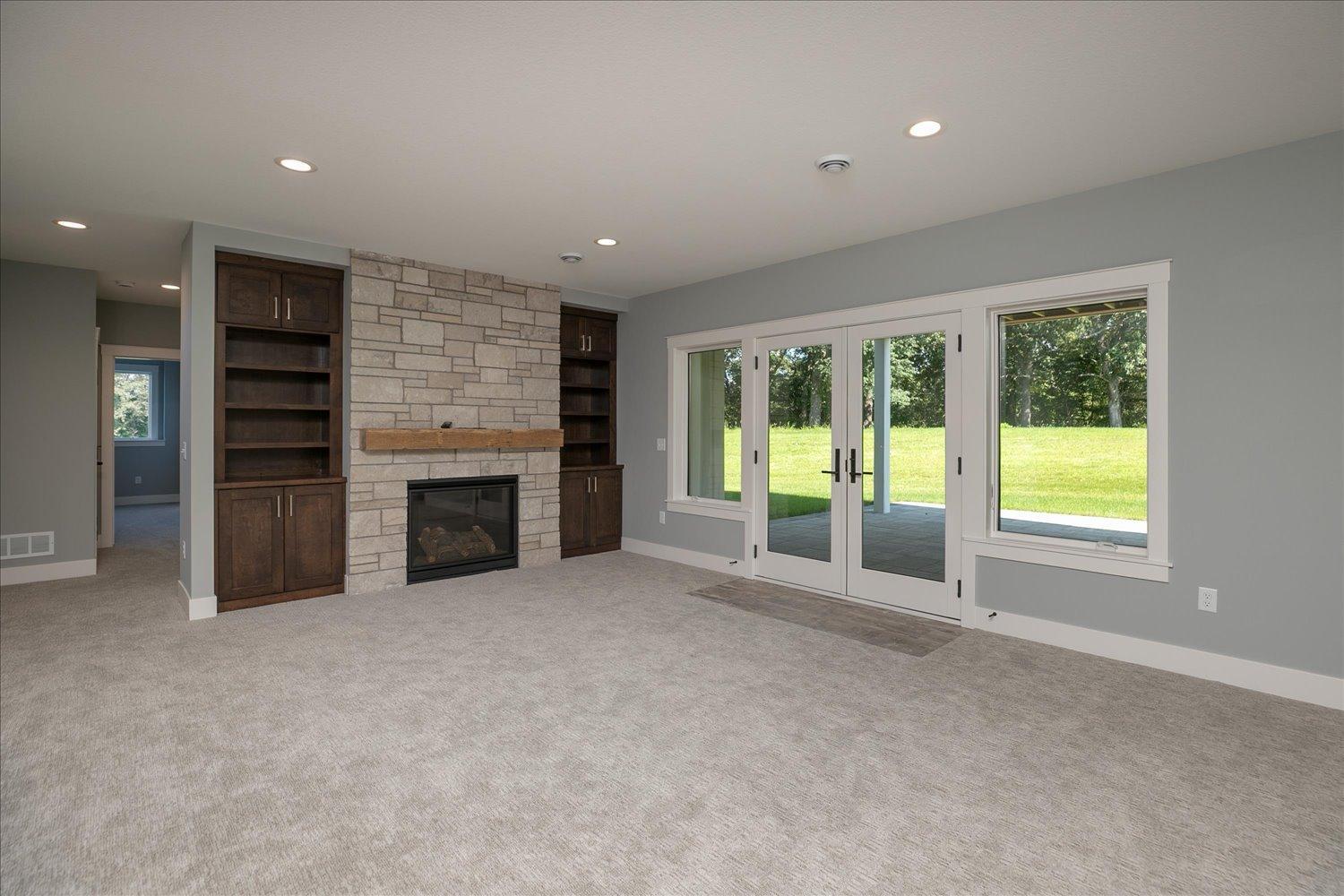 33-33-Family Room.jpg