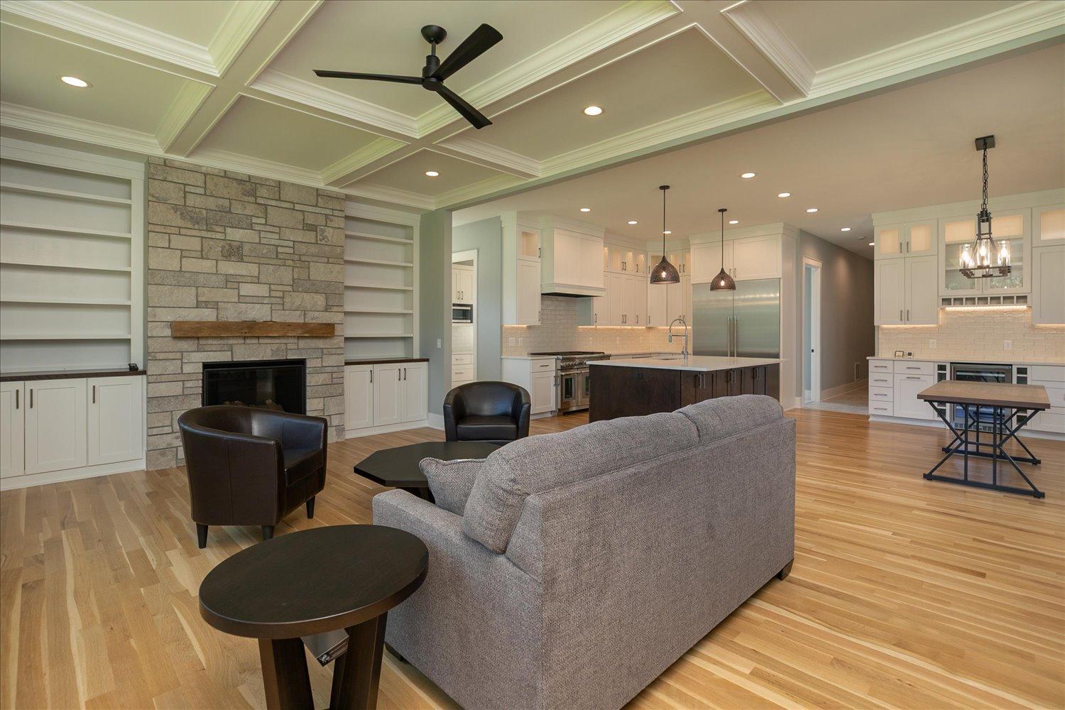 17-17-Great Room.jpg