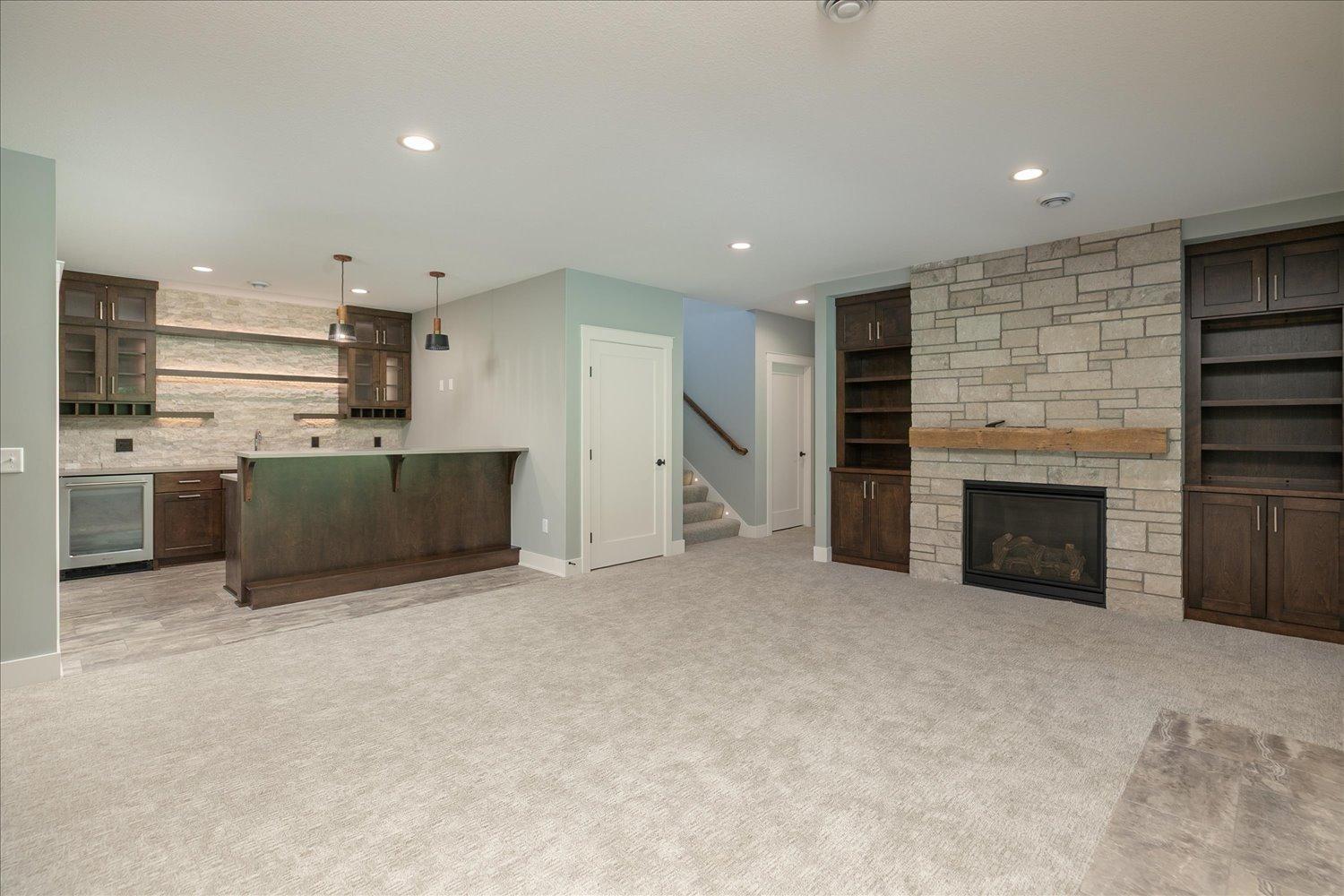 34-34-Family Room.jpg