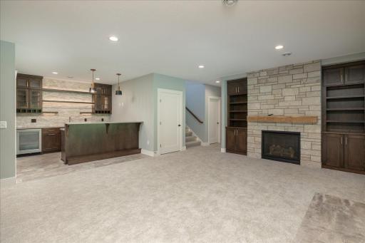 4868 Royal Oaks Circle SW, Rochester, MN 55902