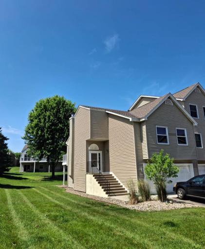 4112 S Meadowlark Road, Saint Paul, MN 55122