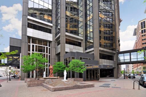59 4th Street W, 22A, Saint Paul, MN 55102