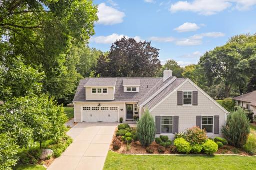Incredibly charming Cape Cod Style home near Sweeney Lake