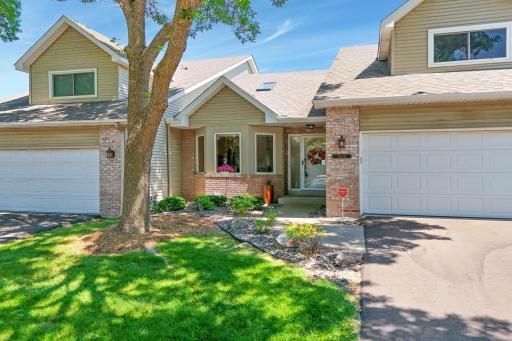 1040 Trenton Circle N, Minneapolis, MN 55441
