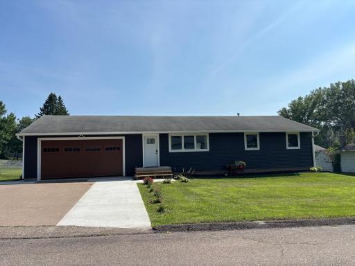 318 10th Street E, Wabasha, MN 55981