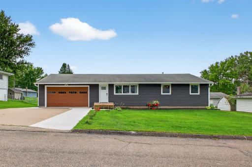 318 10th Street E, Wabasha, MN 55981