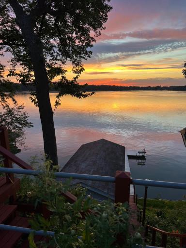 1334 Oak Beach Drive, Fairmont, MN 56031