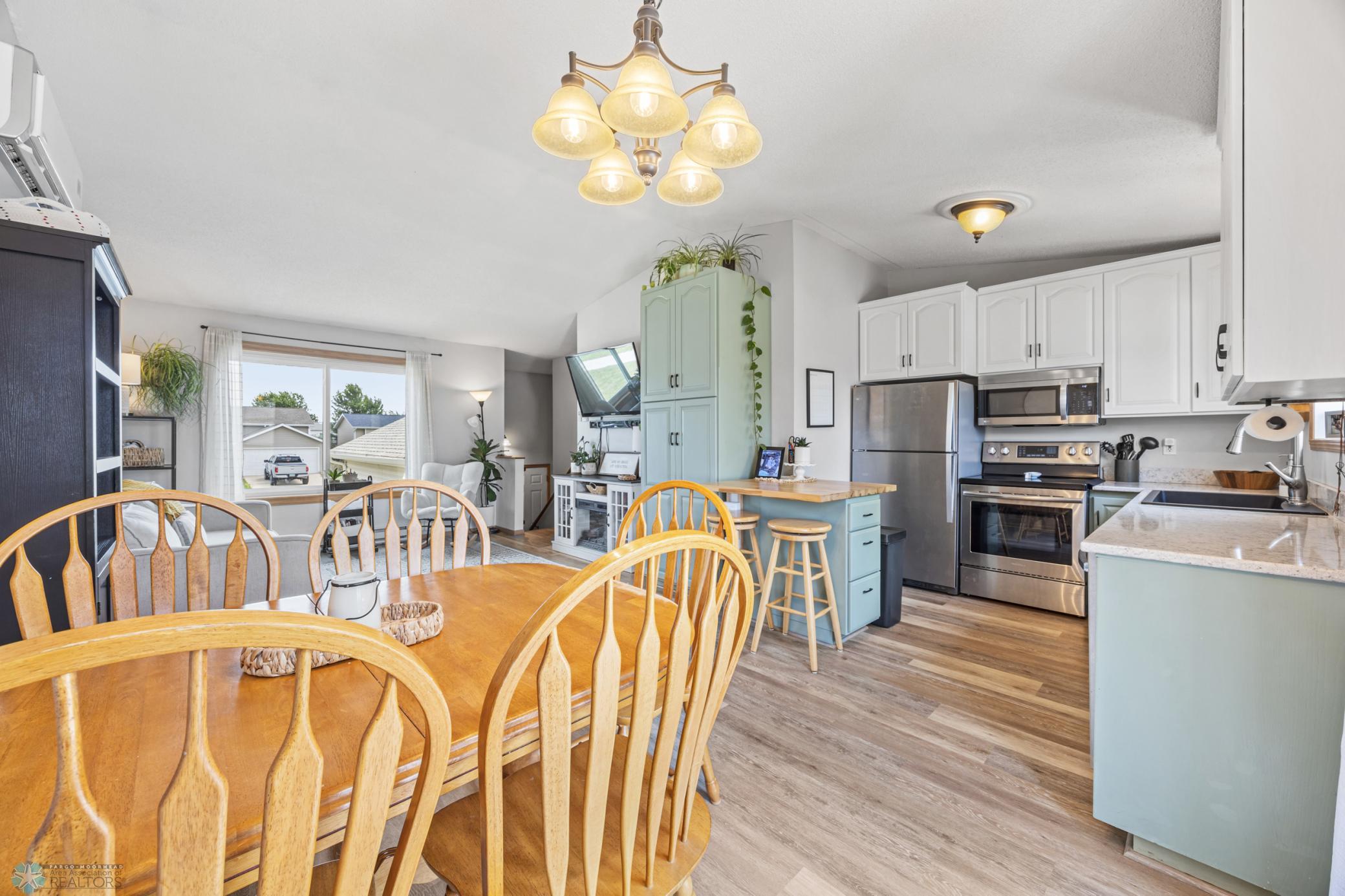 Dining Room & Kitchen