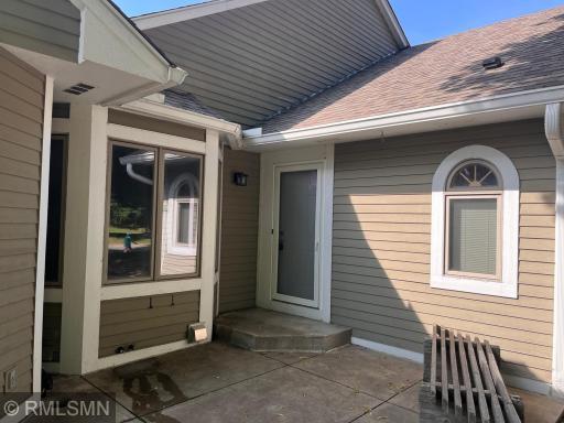 936 Winterberry Drive, Saint Paul, MN 55125