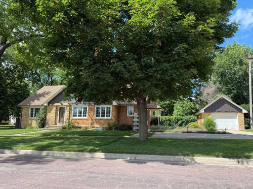 201 5th Avenue N, Lakefield, MN 56150