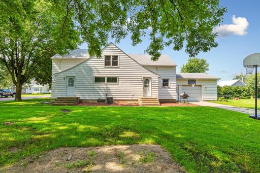 212 14th Street, Heron Lake, MN 56137