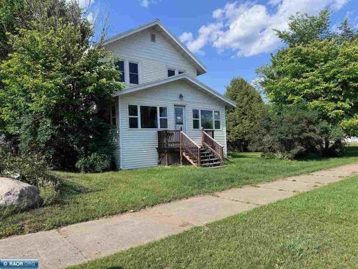 1027 E Chapman Street, Ely, MN 55731