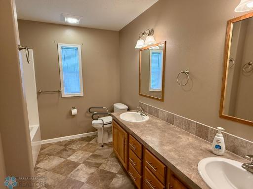 511 Jessamine Avenue, Aneta, ND 58212