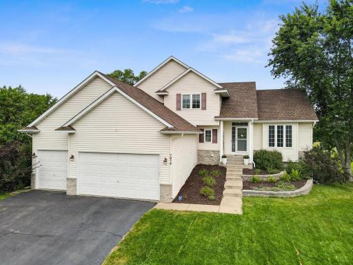 7073 Sussex Lane, Shakopee, MN 55379