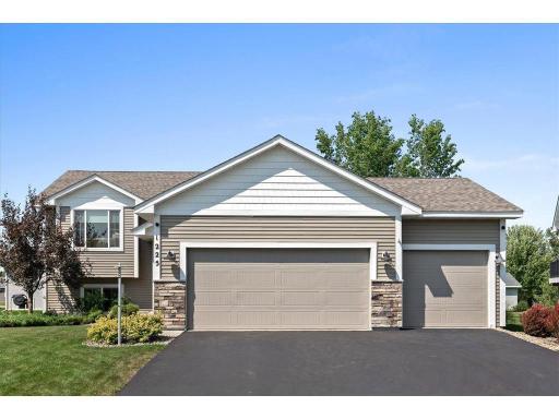 1225 Legacy Parkway, New Richmond, WI 54017