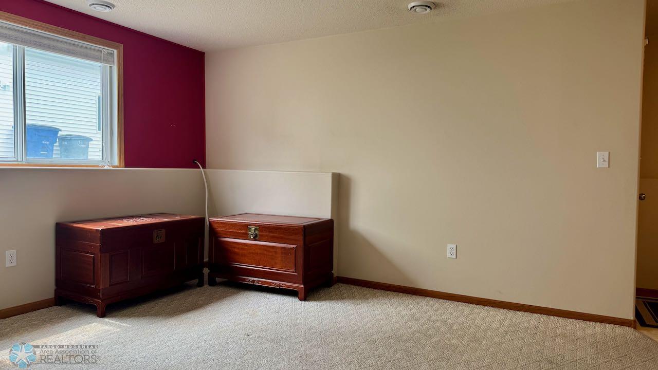 (28) Family Room.jpeg