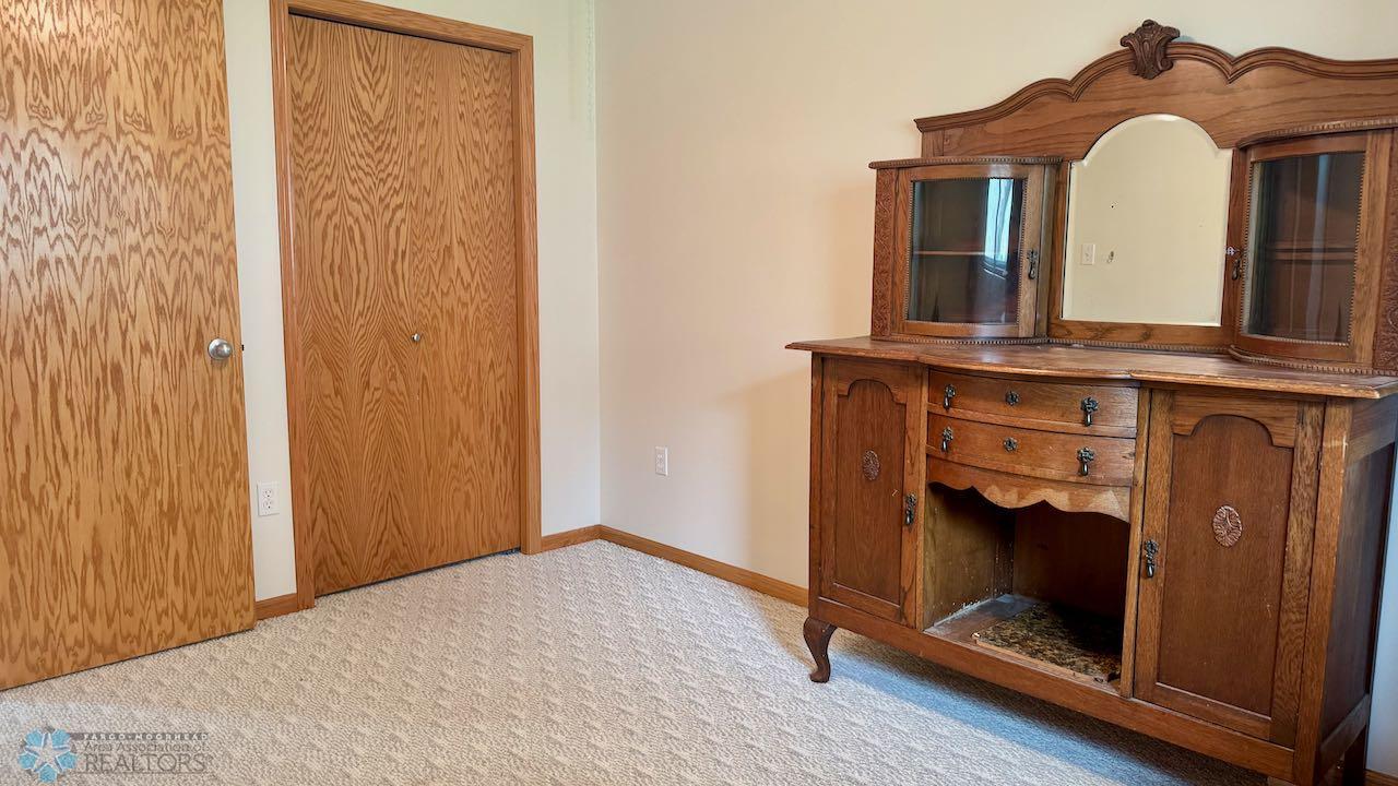 (32) Bedroom 2.jpeg