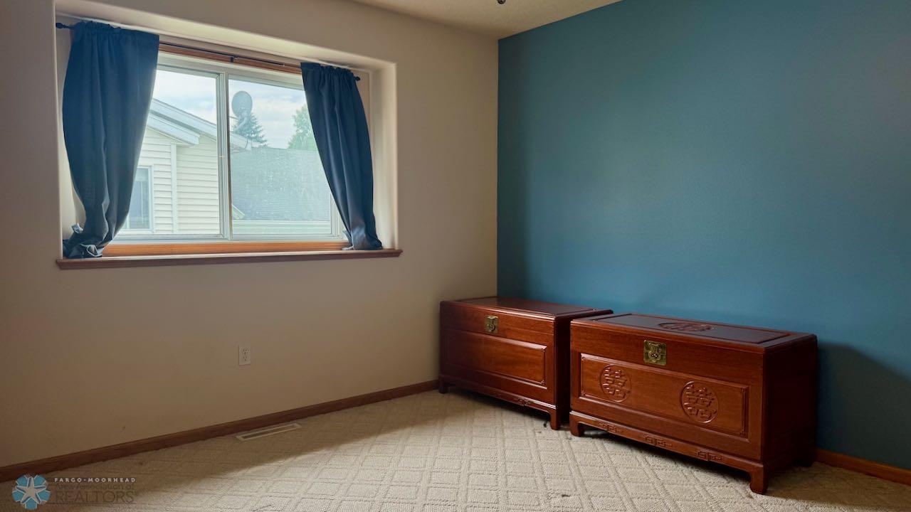 (19) Primary Bedroom.jpeg