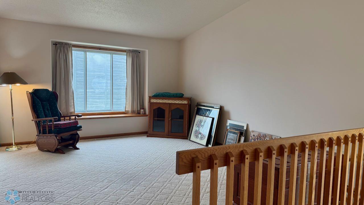(9) Living Room.jpeg