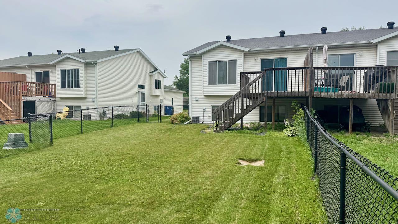 (38) Backyard.jpeg