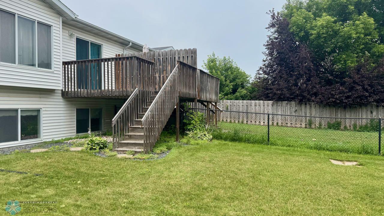 (41) Backyard Deck.jpeg