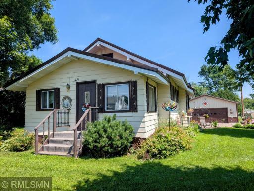 221 3rd Avenue NE, Eagle Bend, MN 56446