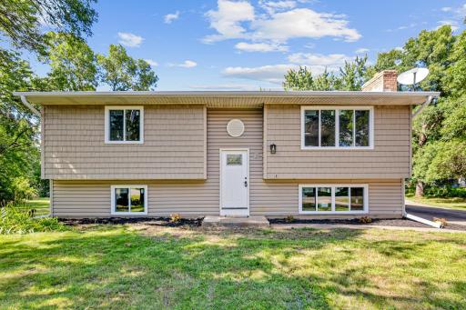 15520 95th Circle NE, Elk River, MN 55330