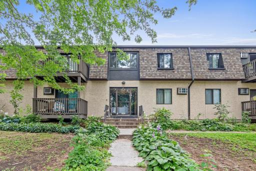 1207 Hewitt Avenue, 4, Saint Paul, MN 55104