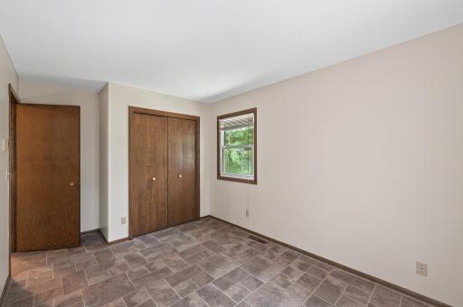 19355 University Avenue, East Bethel, MN 55011