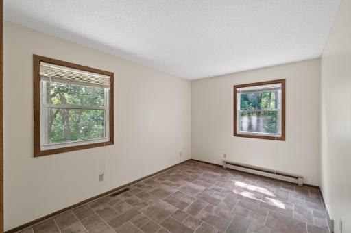 19355 University Avenue, East Bethel, MN 55011