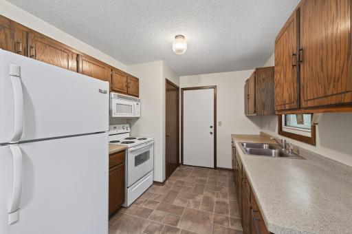 19355 University Avenue, East Bethel, MN 55011