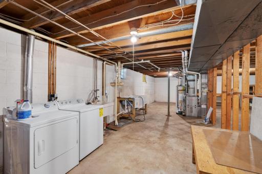 19355 University Avenue, East Bethel, MN 55011