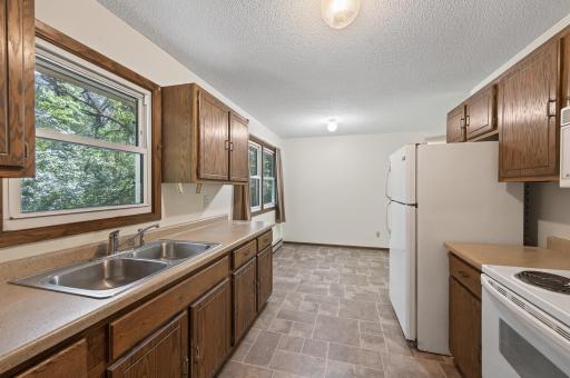 19355 University Avenue, East Bethel, MN 55011