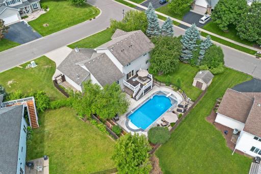 274 Jaspers Circle S, Chaska, MN 55318