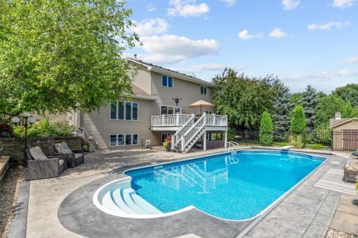 274 Jaspers Circle S, Chaska, MN 55318