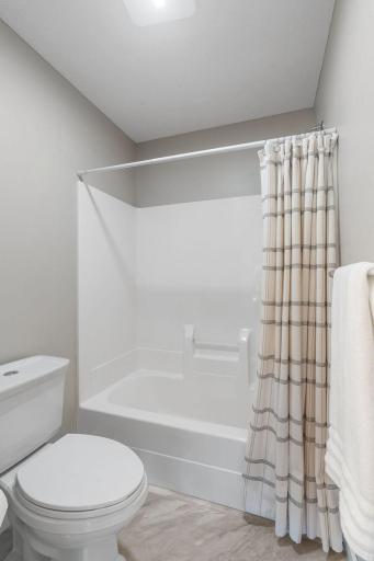 274 Jaspers Circle S, Chaska, MN 55318