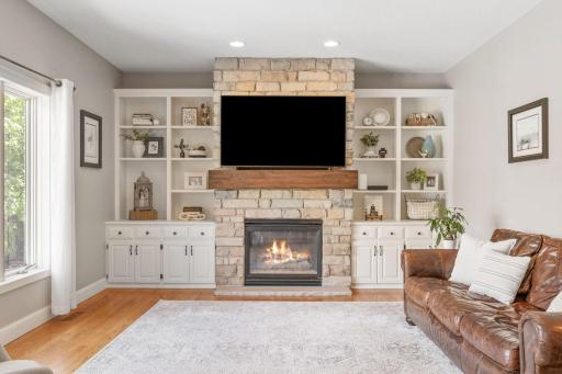 274 Jaspers Circle S, Chaska, MN 55318