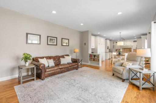 274 Jaspers Circle S, Chaska, MN 55318