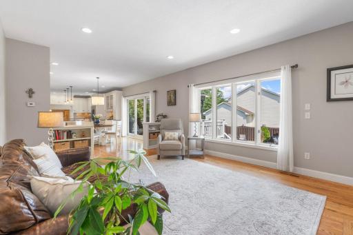 274 Jaspers Circle S, Chaska, MN 55318