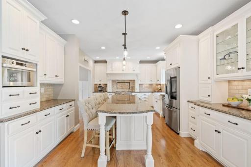 274 Jaspers Circle S, Chaska, MN 55318