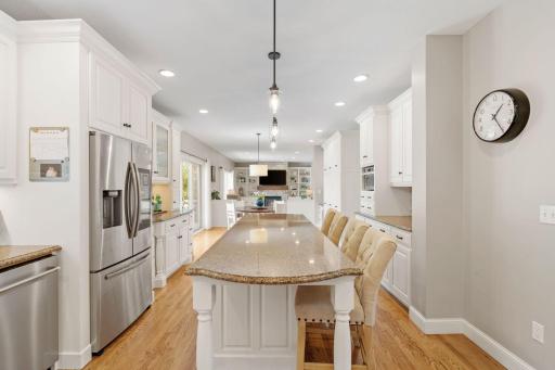 274 Jaspers Circle S, Chaska, MN 55318