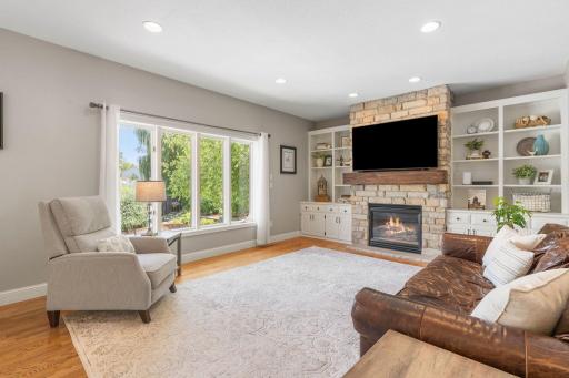 274 Jaspers Circle S, Chaska, MN 55318