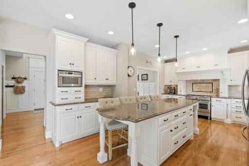 274 Jaspers Circle S, Chaska, MN 55318