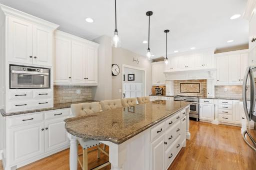 274 Jaspers Circle S, Chaska, MN 55318