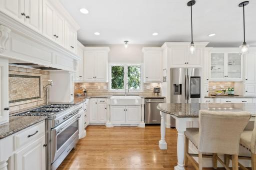 274 Jaspers Circle S, Chaska, MN 55318