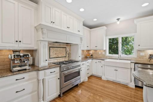 274 Jaspers Circle S, Chaska, MN 55318
